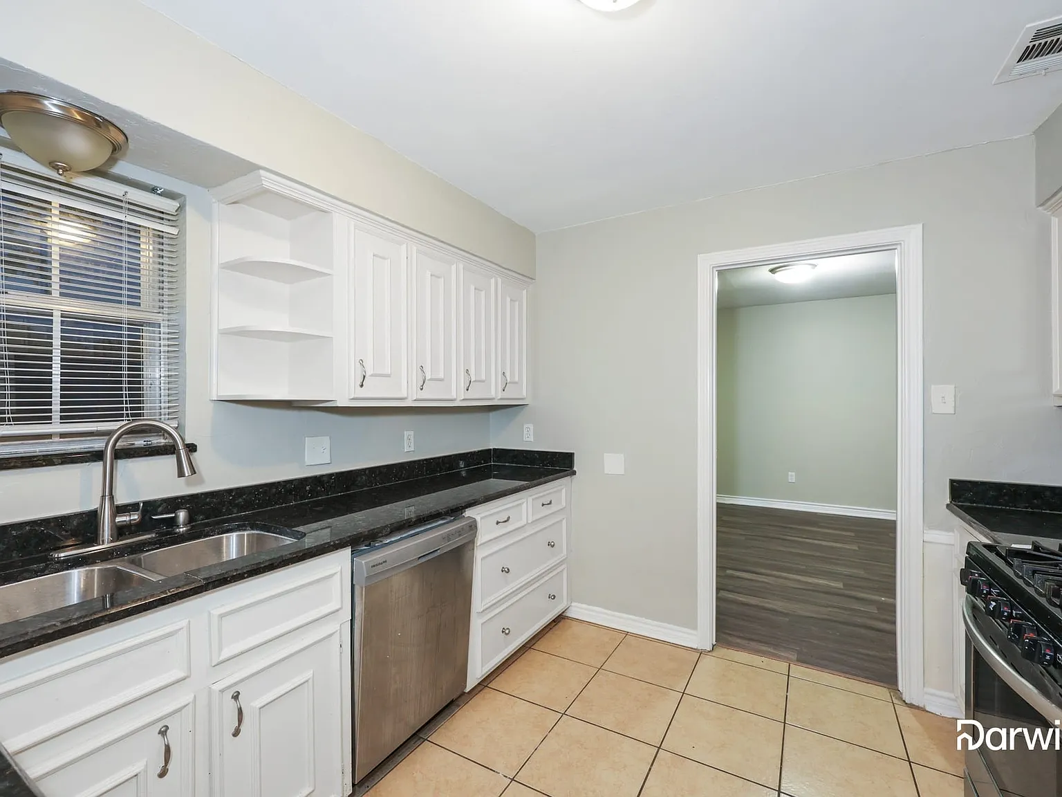 4 bed, 2.5 bath, 2230 sqft, $2,695 — Photo 2