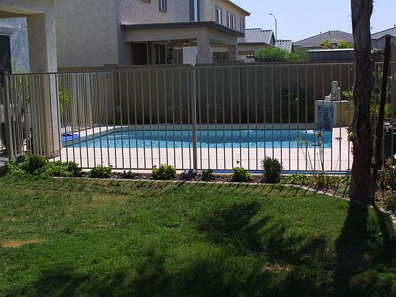 3rd image of 10519 W Alex Ave