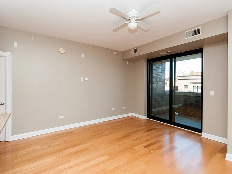 451 W Huron St #703 — Photo 7