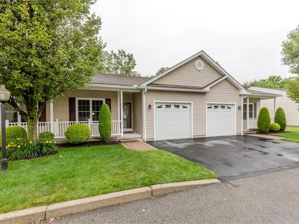 1285 Hartford Ave #25, Johnston, RI 02919