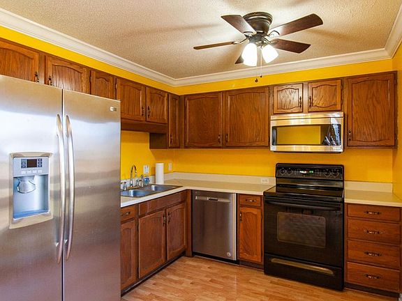 5th image of 2522 E Lakeview Dr