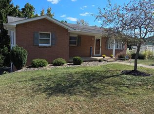 3 Woodcrest Dr, Wheeling, WV 26003