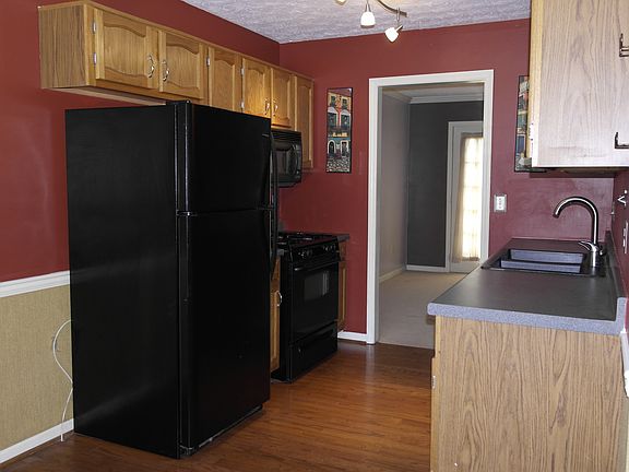 3rd image of 1040 Westfield Trce SE