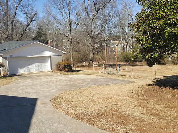 Detached Garage and Horse Paddock