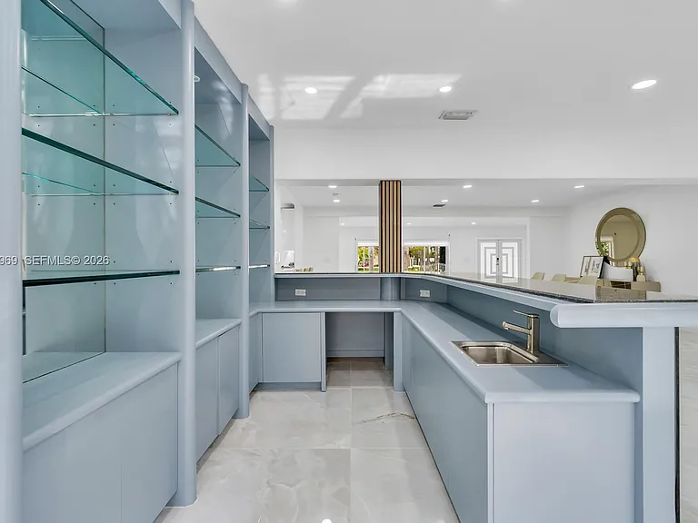 200 N Hibiscus Dr — Photo 12