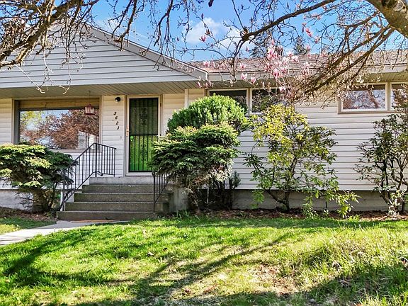 2nd image of 3623 W Heroy Ave