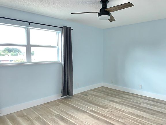 3rd image of 2850 NE 14th Street Cswy APT 306B