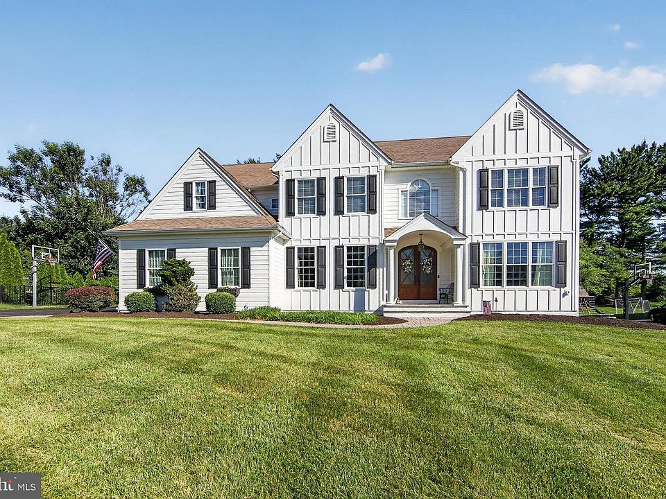1st image of 103 Hidden Pond Way