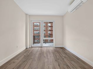 157 Hawthorne St #4B, Brooklyn, NY 11225