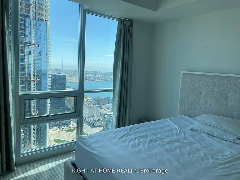 16 Harbour St #4904 — Photo 12