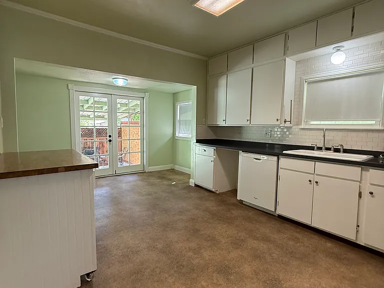 617 Grove St — Photo 5