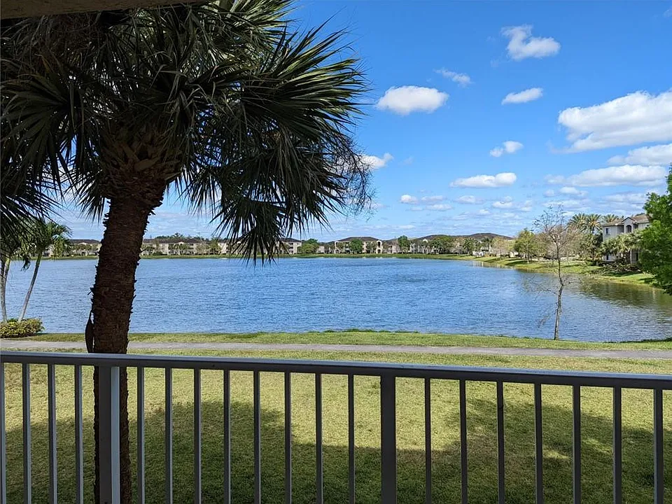 5011 Wiles Rd #208