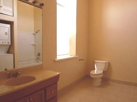 5th image of 104 S Avenue C APT A