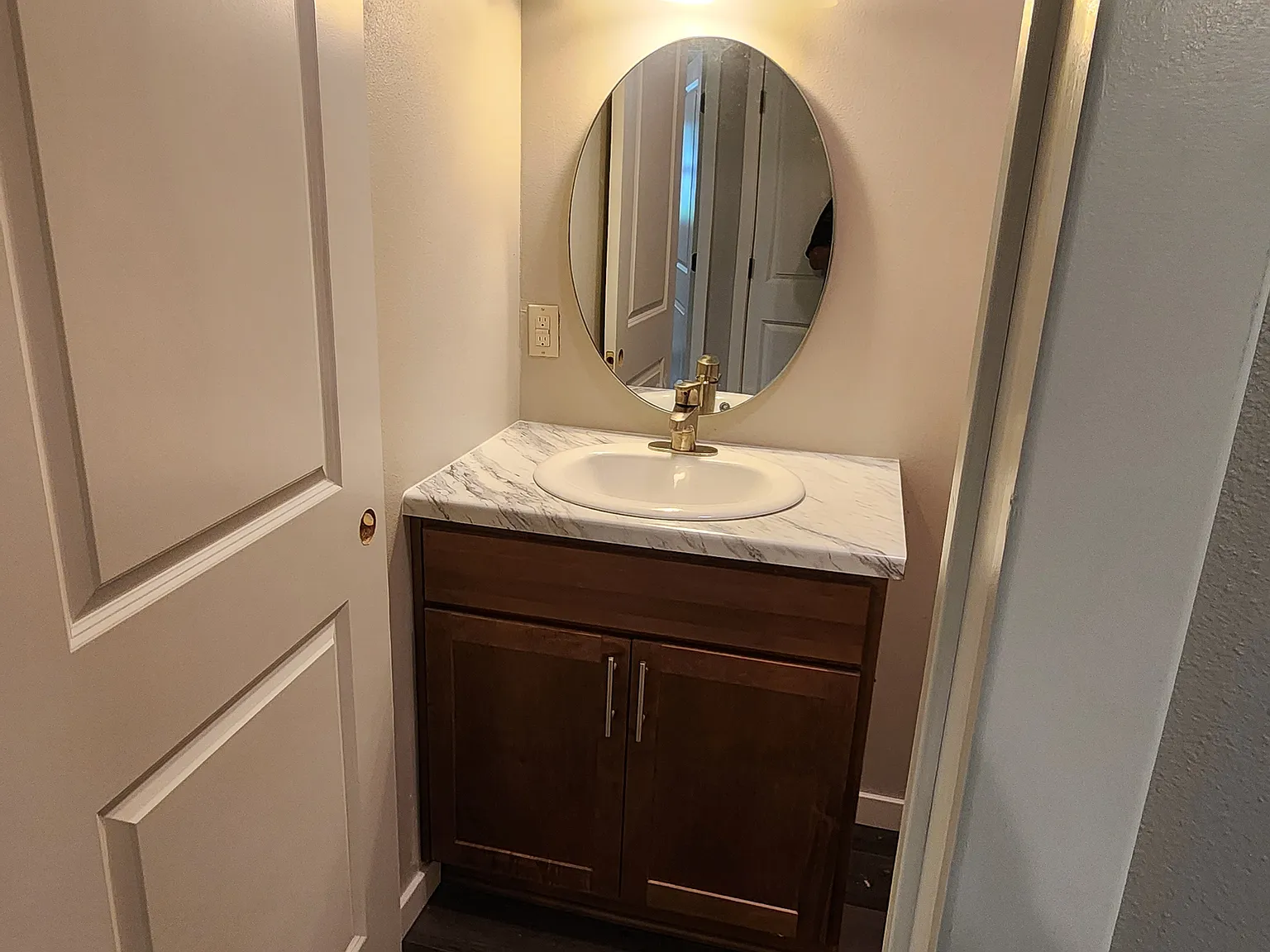 3 bed, 1.5 bath, 1056 sqft, $1,400 — Photo 4