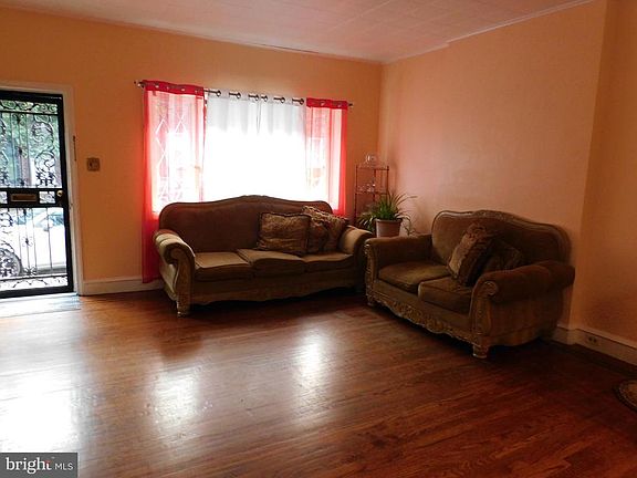 4th image of 2063 E Dauphin St