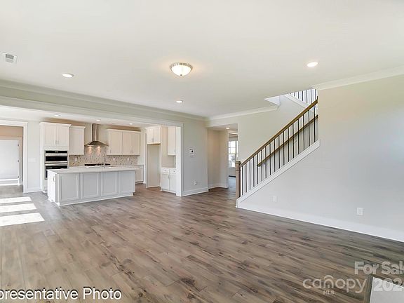 5th image of 1751 Post Ct Lot 515