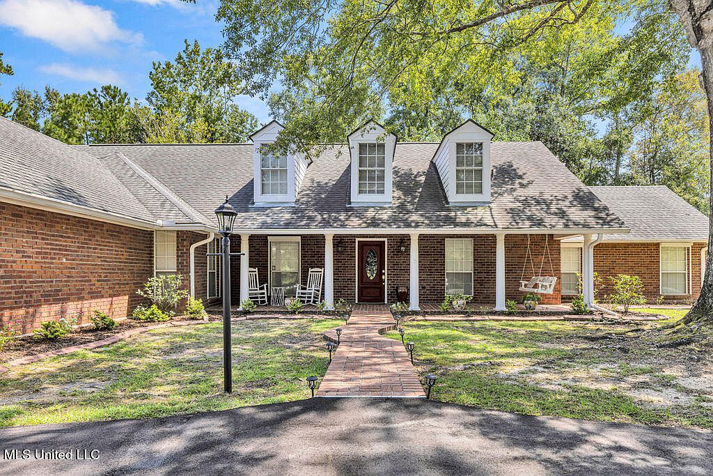 8342 Kahala Dr, Diamondhead, MS 39525 | Zillow