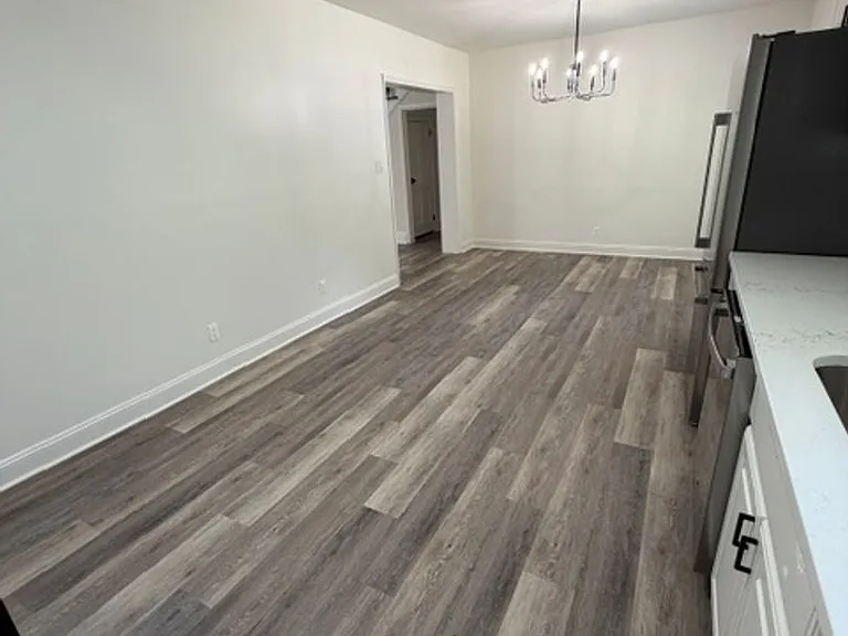 905 Riverside Dr — Photo 9