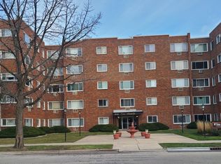 222 Madison St UNIT 415, Joliet, IL 60435