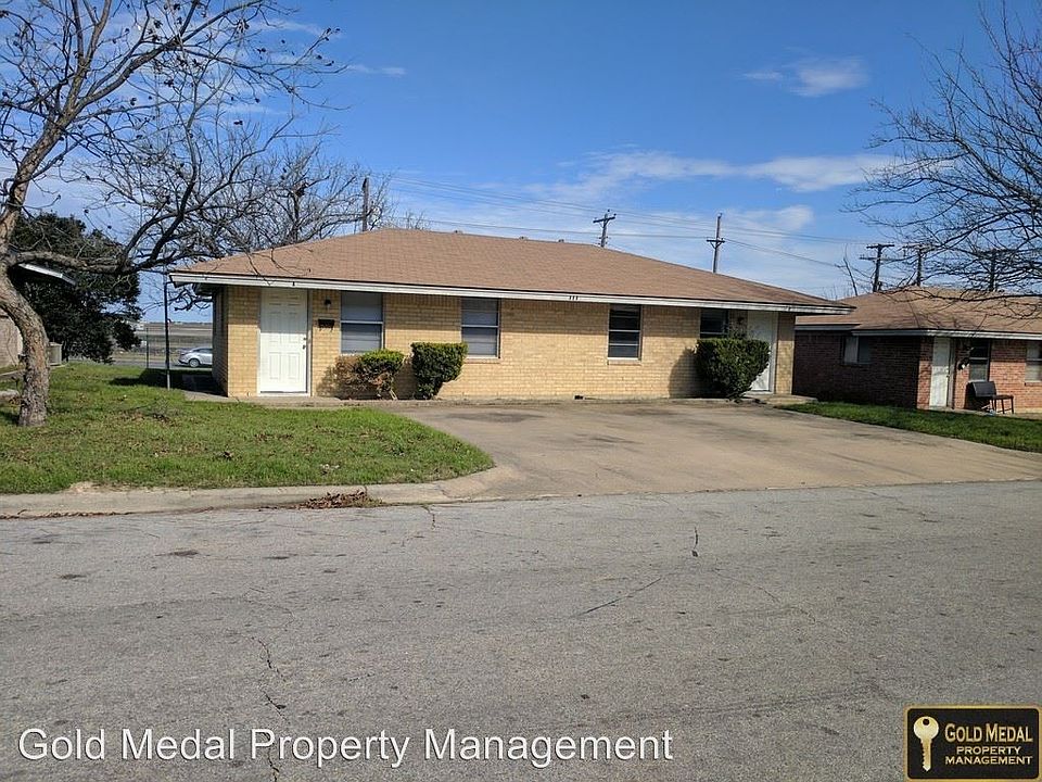 1st image of 809A Pecan Cir