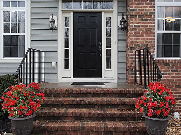 5th image of 48 Noel Dr