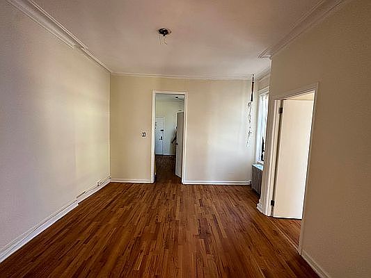 3rd image of 35 Graham Ave APT 4D