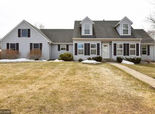 1735 Greenhaven Ln NE, Owatonna, MN 55060