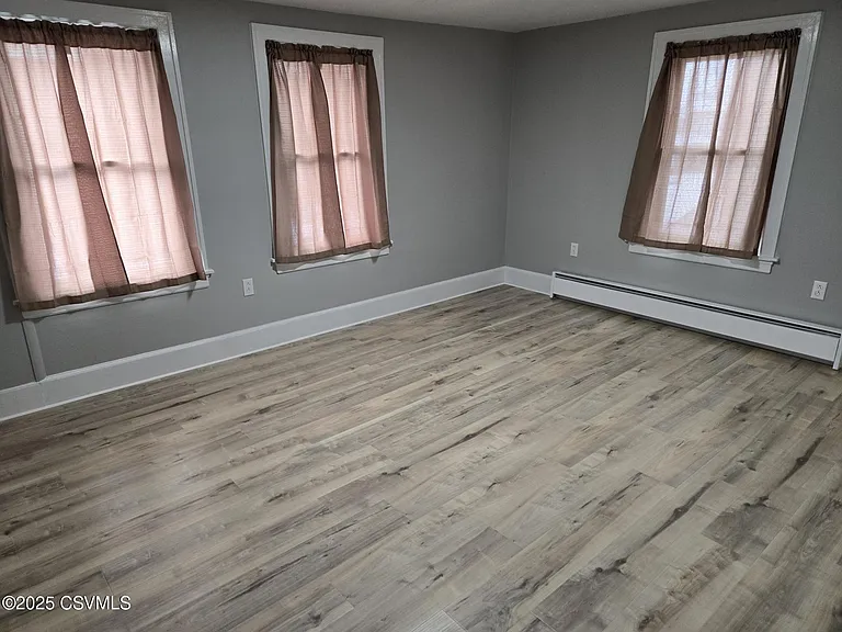 717 Hepburn St — Photo 4