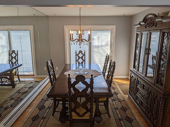 4th image of 3151 Court St #9143932667