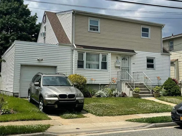 254 Westend Avenue, Freeport, NY 11520