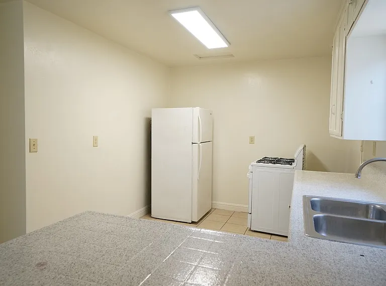 4027.5 Park Blvd #4027.5 — Photo 3