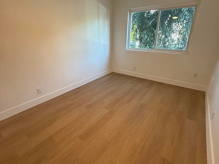 5307 Sepulveda Blvd. — Photo 14