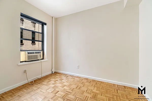 Rented by Compass | media 23