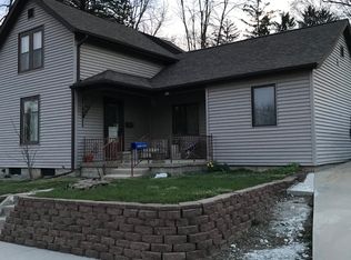 313 Salisbury Rd, West Bend, WI 53090