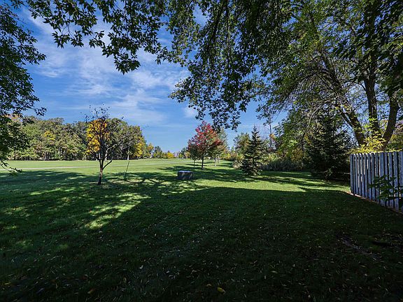 3rd image of N5008 Golf Course Rd #601