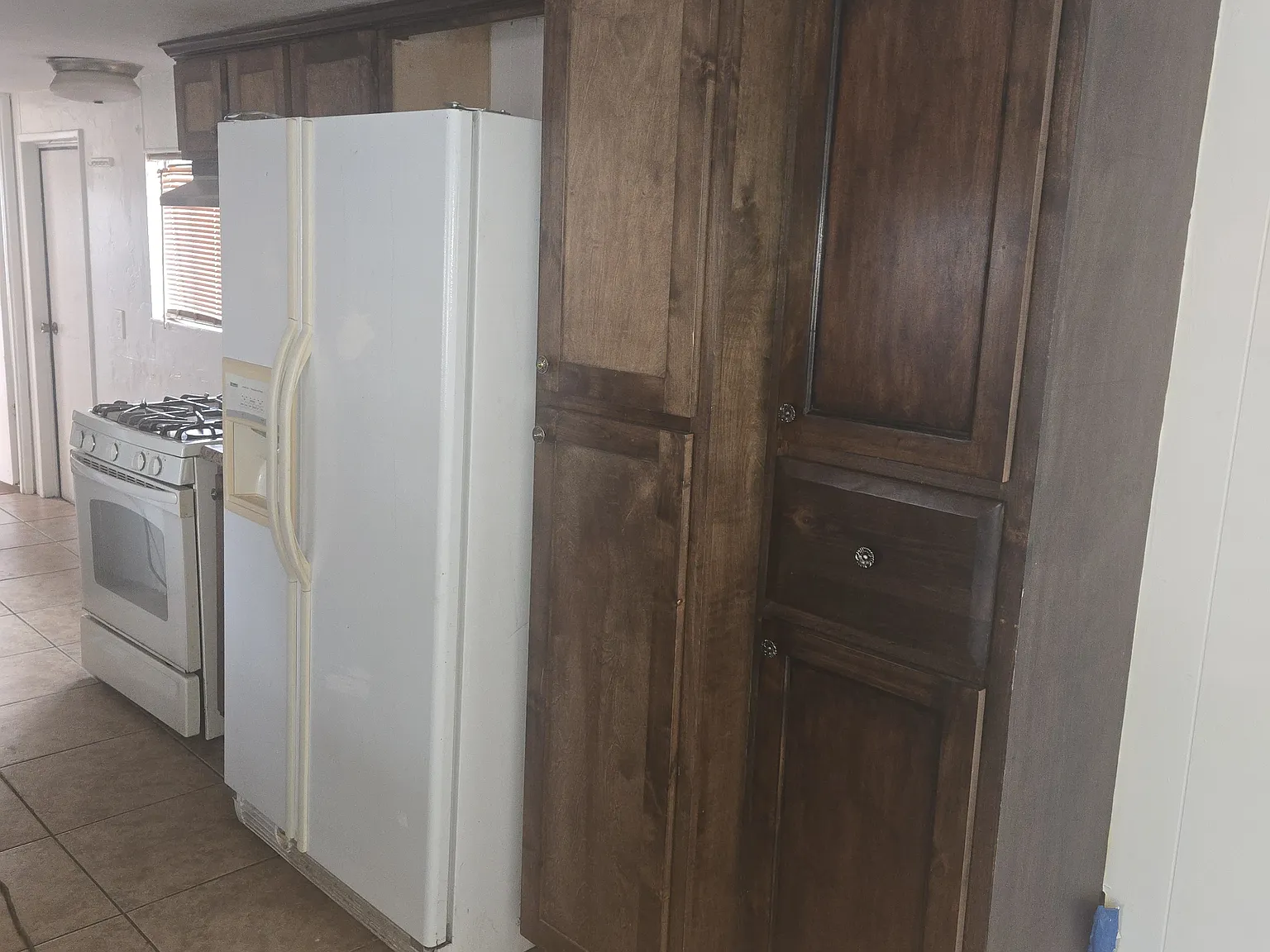 2 bed, 864 sqft, $1,100 — Photo 2