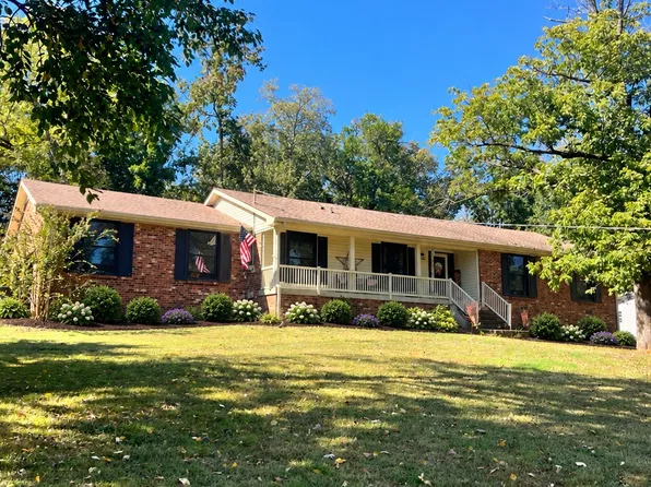 125 Mallard Dr, Hendersonville, TN 37075