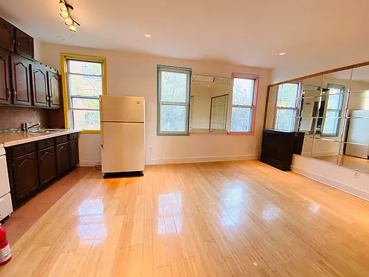 Rented by Nooklyn NYC LLC | media 3