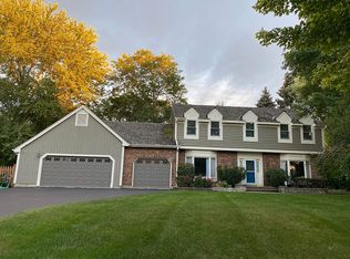 5544 Oak Grove Dr, Long Grove, IL 60047