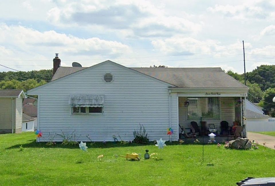 1st image of 1123 Ivanhoe Ave