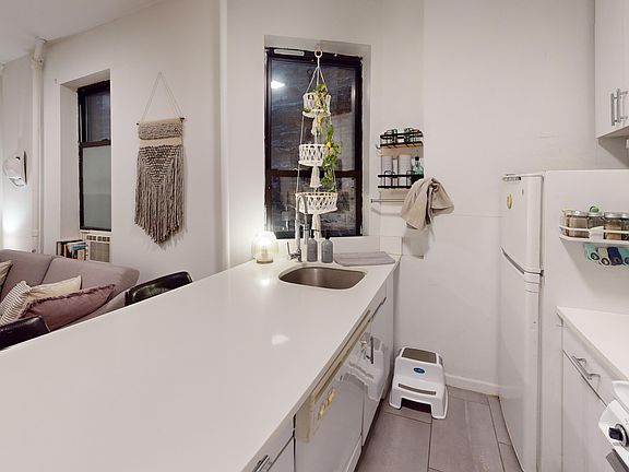 2nd image of 349 E 82nd St APT 2FW