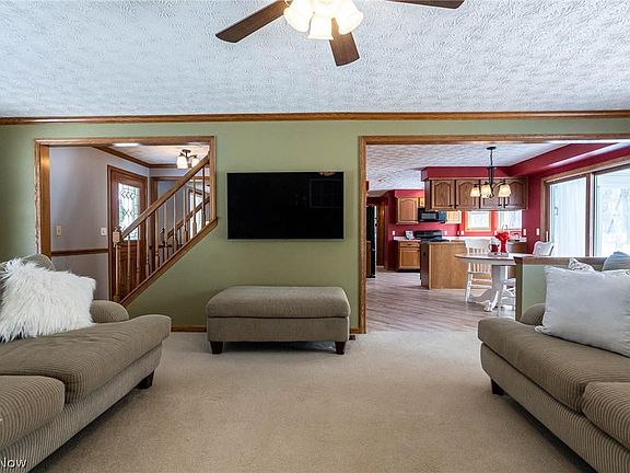 4th image of 2264 Canterbury Cir