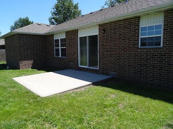 4th image of 602 Meadow Ln