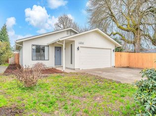 33767 SE Santosh St, Scappoose, OR 97056
