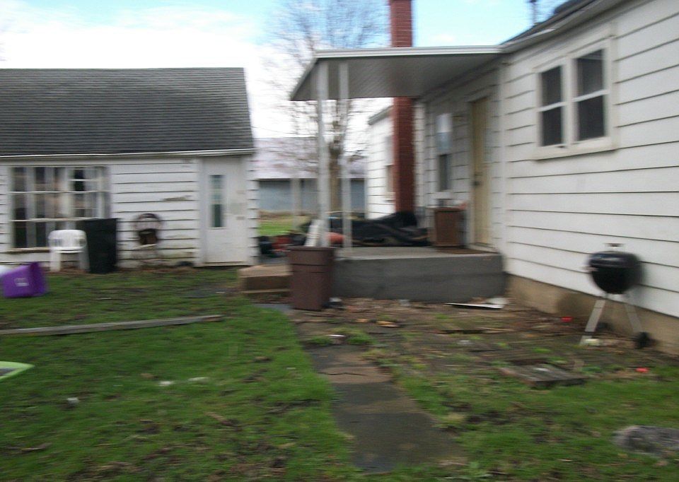 2nd image of 212 E State Route 122
