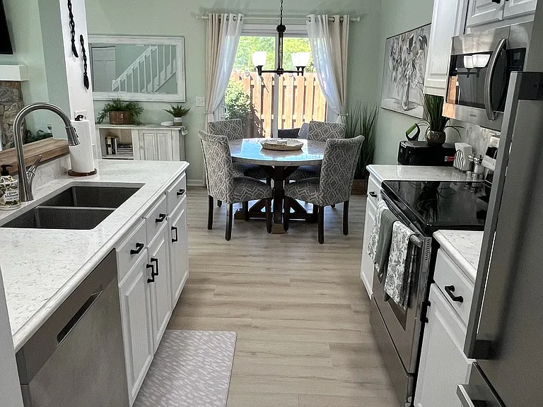 6220 Crofton Dr — Photo 5