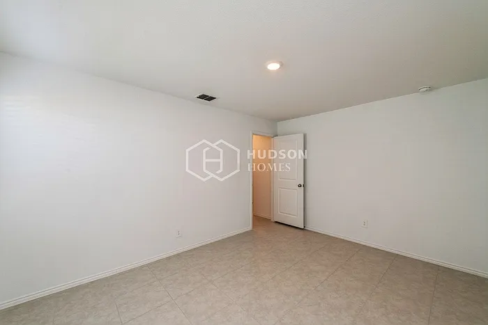 2983 Wallace Wells Ct — Photo 19