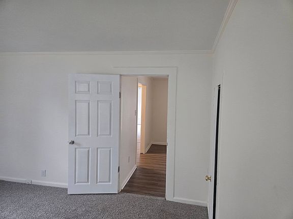 4th image of 202 W Peachtree St