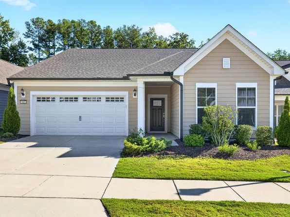 945 Coast Grade St, Wake Forest, NC 27587