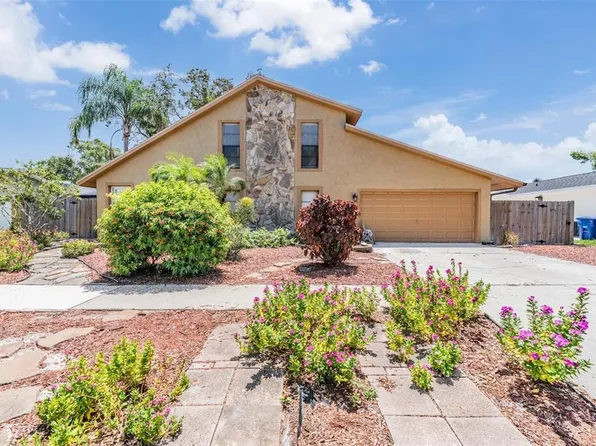 1400 Wexford Dr S, Palm Harbor, FL 34683